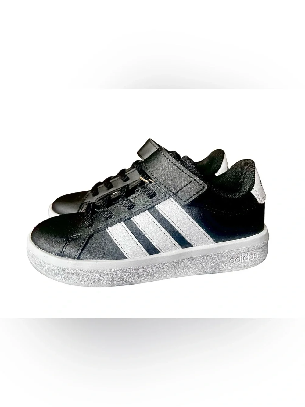 adidas low top